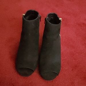 boots with open front size 8.5 black Material gir